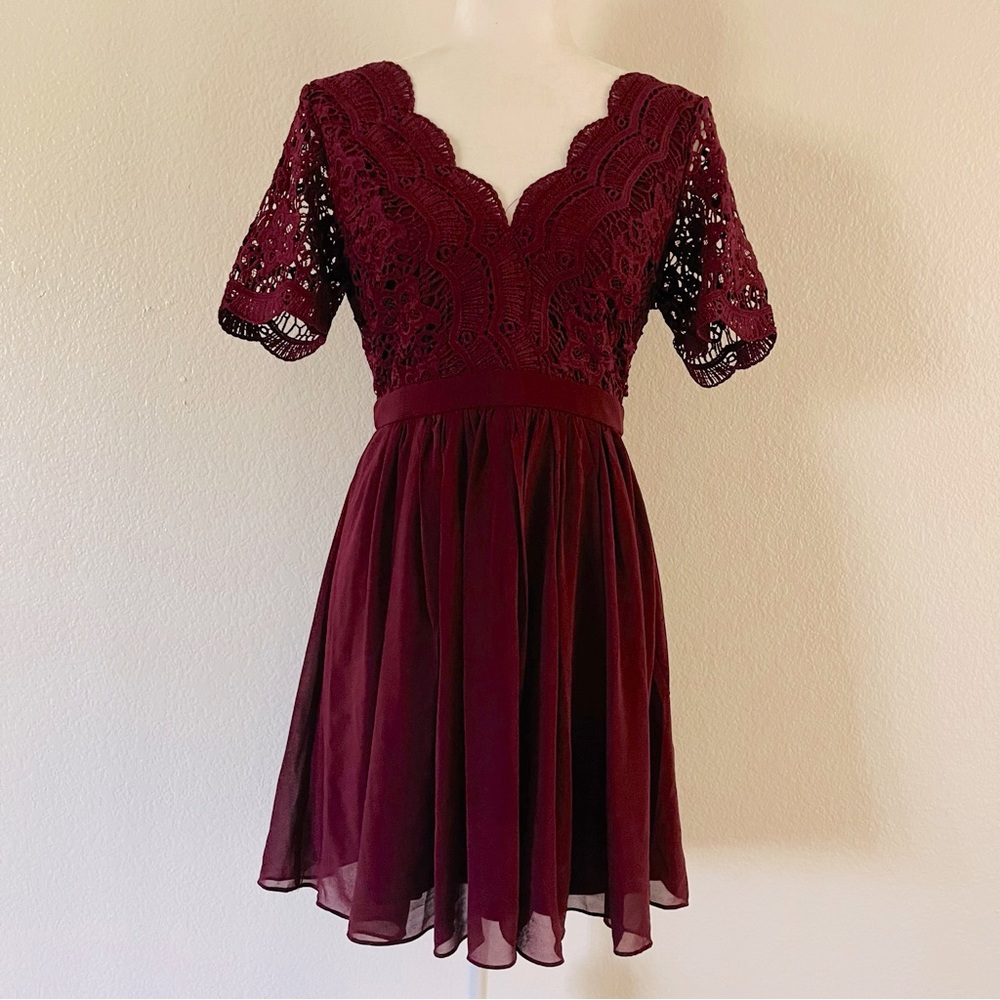 🌹 Lulus Angel in Disguise Burgundy Lace Skater Dress Size Medium